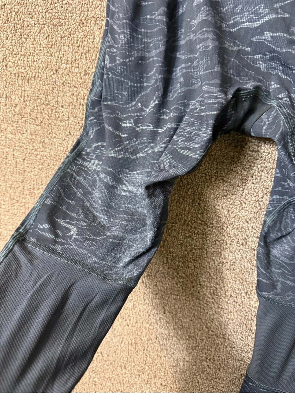 Lululemon Surge Light Tight *27